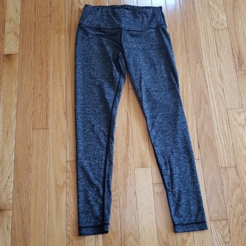 90° Degree Leggins by Reflex Size S Black and whitish (See photos)